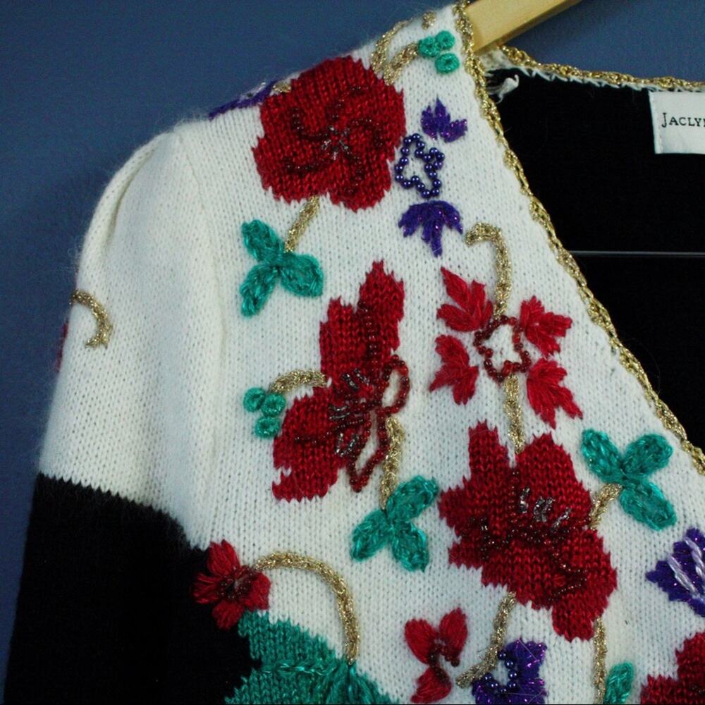 Vintage 80s Beaded Angora Sweater | Floral Wrap Knit | Appliqué Holiday| Size M - Picture 6 of 8